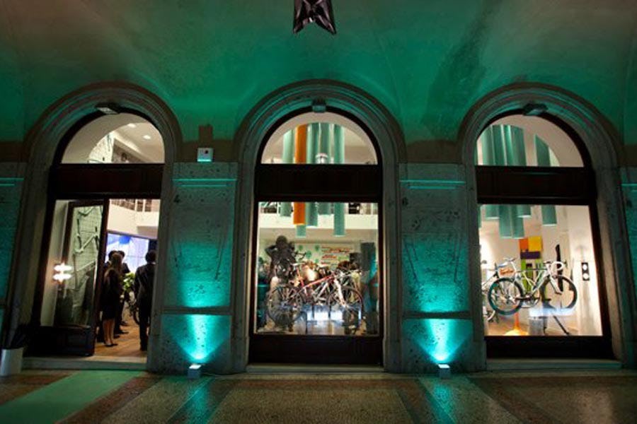 Eerste Bianchi fietswinkel geopend in Bergamo