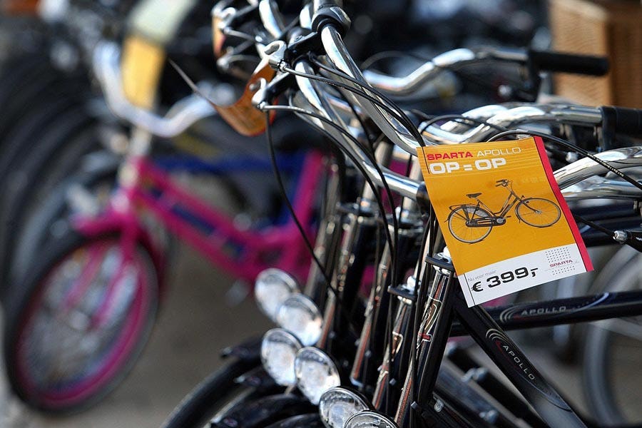 Sparta fietsen in de winkel fot bij haljaarcijfers Accell Group eerste halfjaar 2012