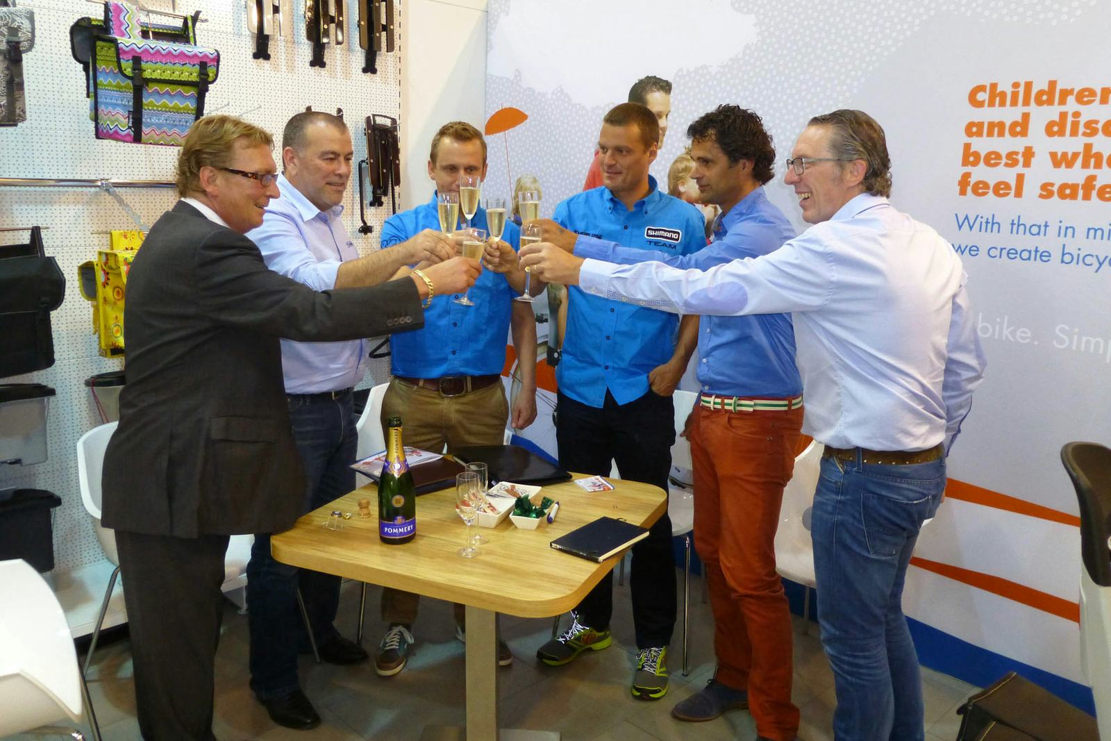 Samenwerking Bobike en Shimano Europe bevestigd op Eurobike 2012