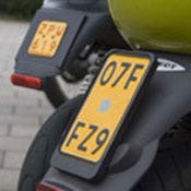 Veel brommerrijders beboet