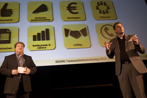 Voorzitter Rob van Oosterhout (li.) en branchemanager Niels Hansen van BOVAG Fietsbedrijven leiden de regiobijeenkomsten. Foto BOVAG