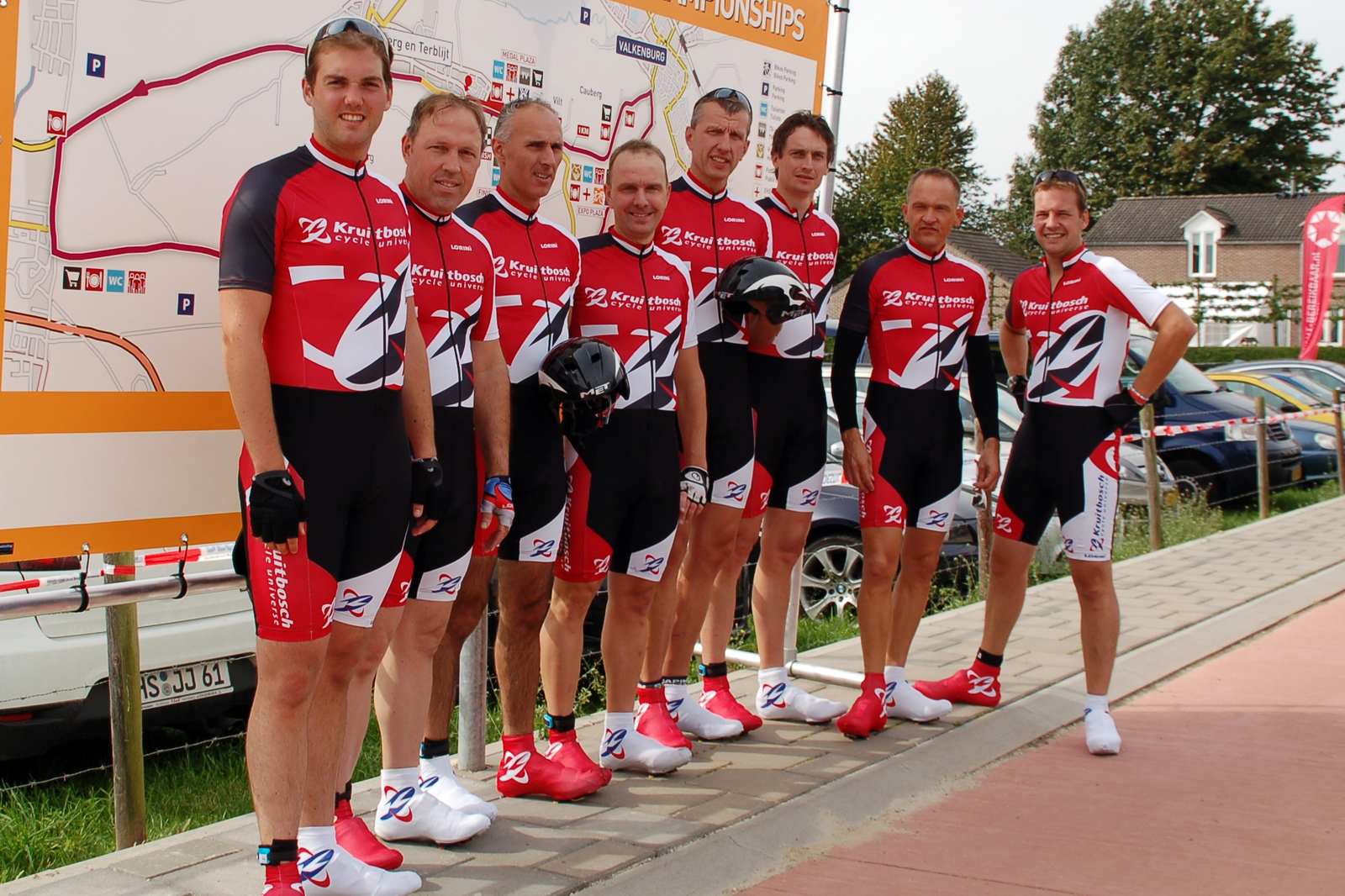 De teams van KCU hadden hard getraind voor het WK tijdrijden, met een fraaie vijfde en veertiende plaats als resultaat.