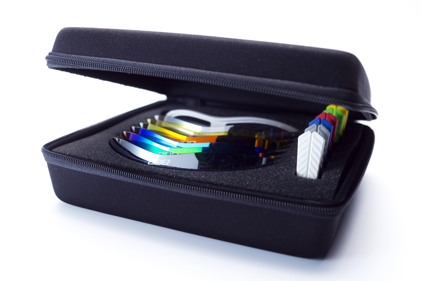 In de Giftbox zitten frames, lenzen en brilpoortrubbers waarmee naar hartelust gecombineerd kan worden.