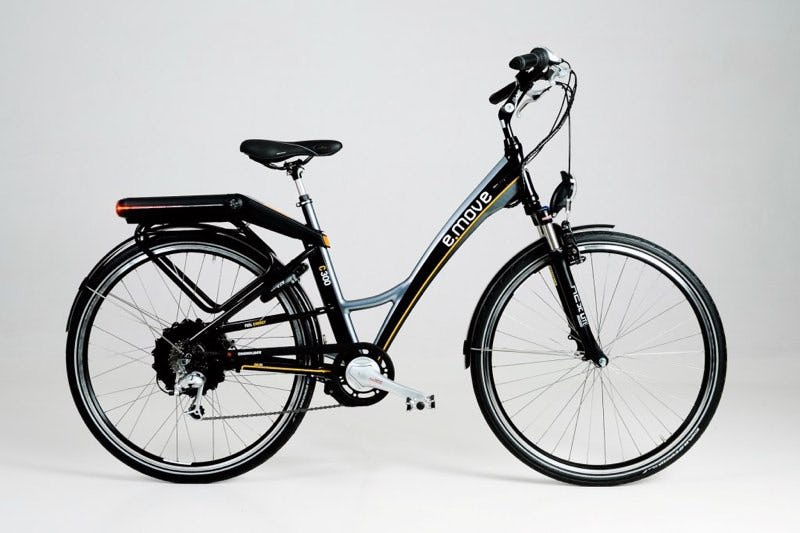 E-Move ontwikkelt eigen technologieën, afgestemd op de wensen van klanten. De C300 werd in België uitgeroepen tot 'e-bike of the year 2012'.