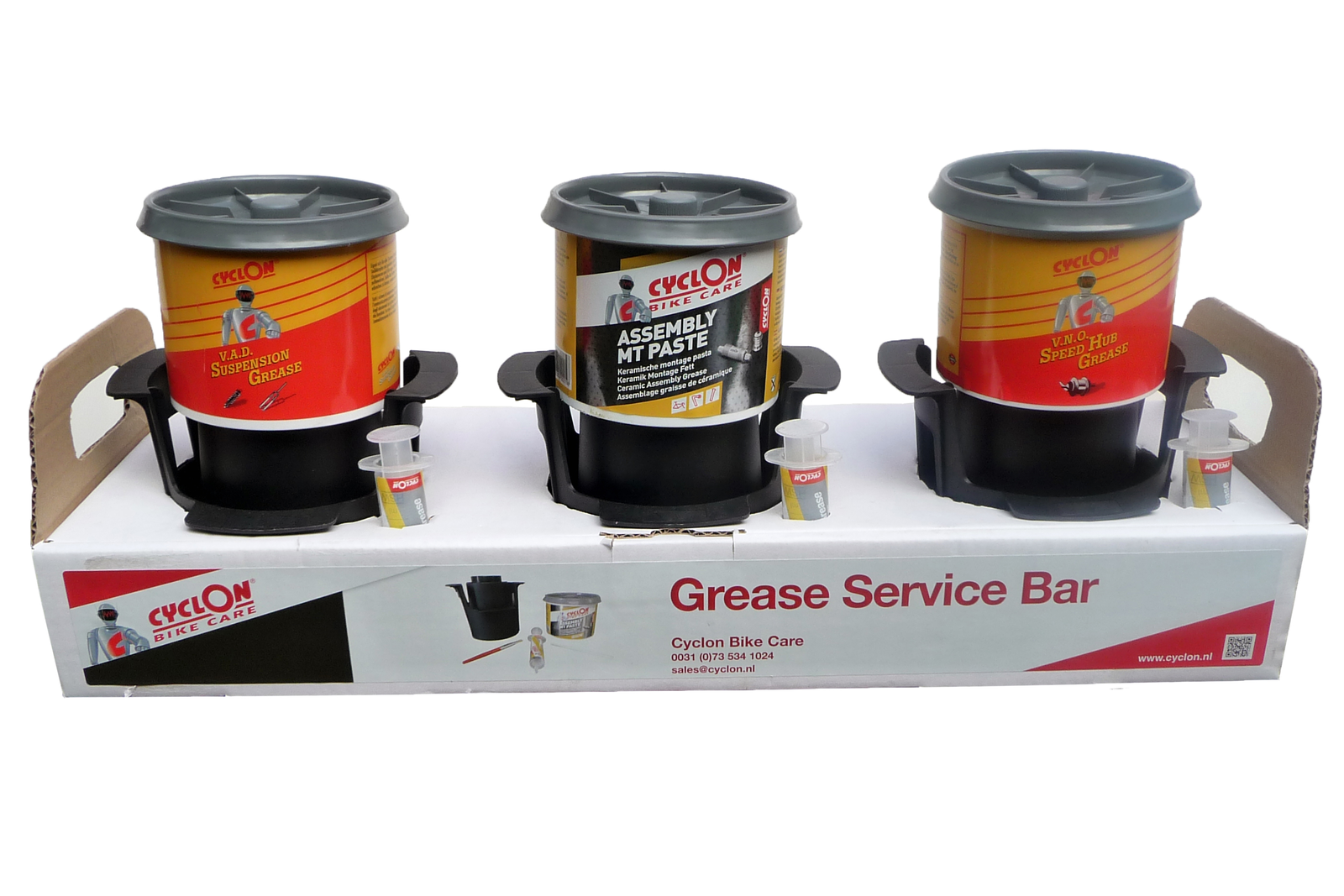 Elk smeermiddel heeft een eigen spuit, zodat geen verschillende soorten smeervet door elkaar gebruikt worden.