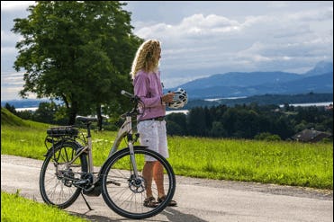 D’Ieteren-Power to Wheels introduceert een jaar lang gratis e-bikeverzekering inclusief pechhulp voor de e-bikemerken AVE en D-Cycle, in samenwerking met Unigarant E-bikeverzekering. De pechhulp wordt uitgevoerd door de ANWB.
