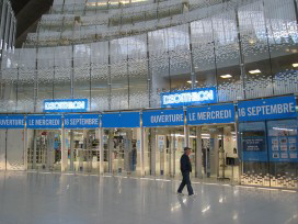 Decathlon heeft nu drie vestigingen in Nederland. Een vierde is op komst. Daar komt nu een webshop bij. 