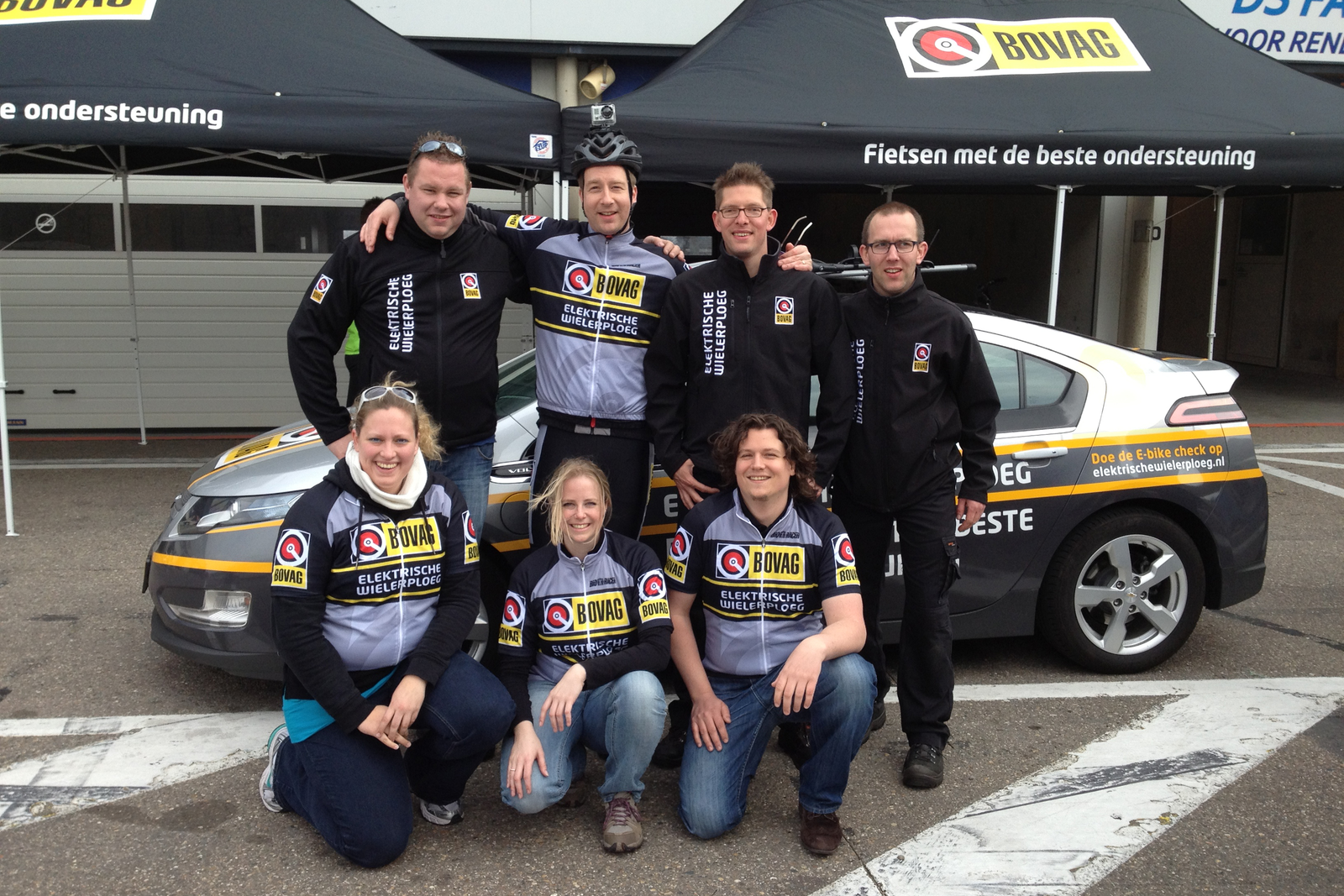 De Elektrische Wielerploeg die meedeed aan de 24-uursrace.