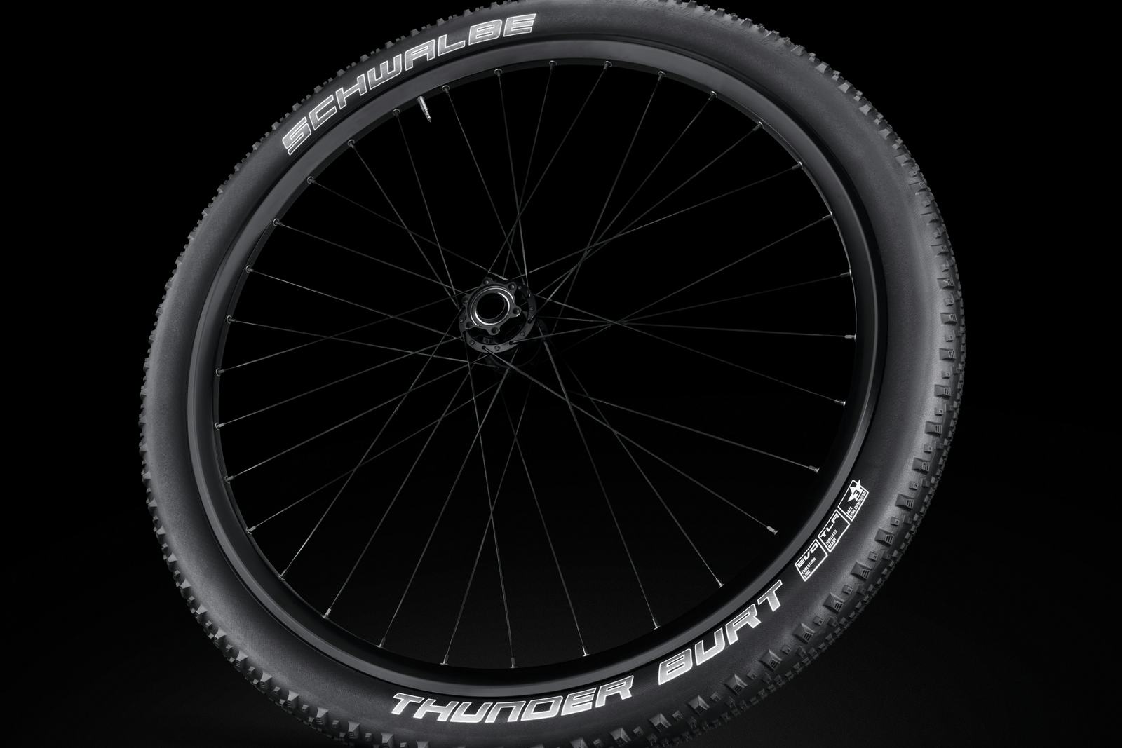 Met krap 400 gram is de Thunder Burt qua gewicht in het midden gepositioneerd, maar de rolweerstand is nog lager dan die van de Furious Fred.