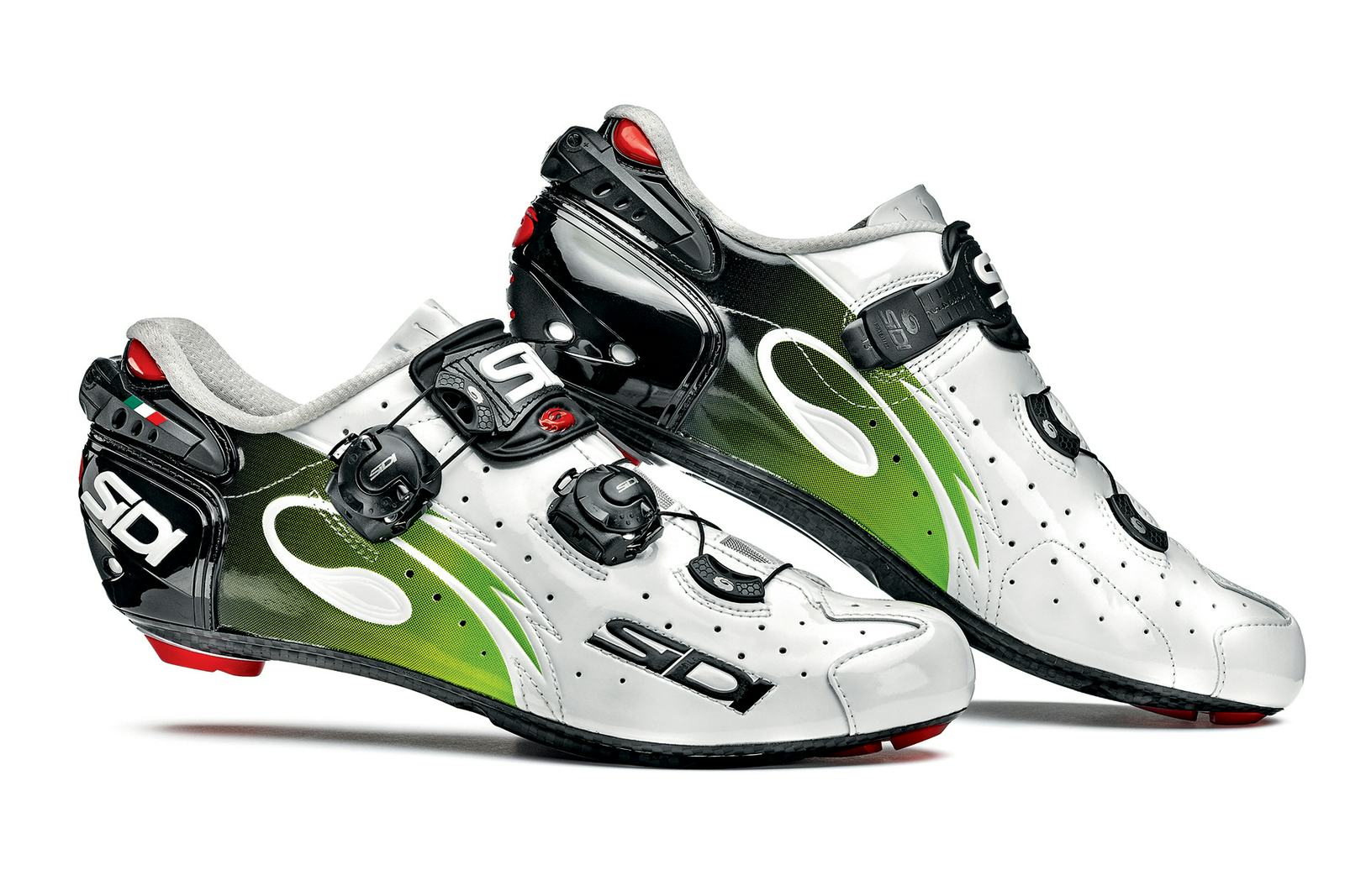 De in een gelimiteerde oplage verkrijgbare fietsschoenen zoals die van Peter Sagan zijn er in de groene Cannondale Pro Cycling teamkleur en hebben een gewicht van slechts 640 gram.