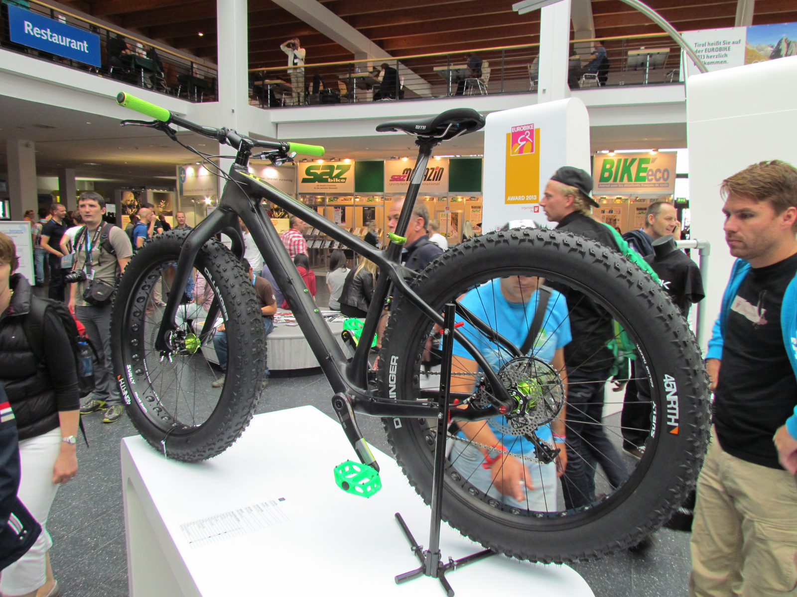 Tweewieler geeft in het augustusnummer een voorproefje van de primeurs en noviteiten op Eurobike 2014.