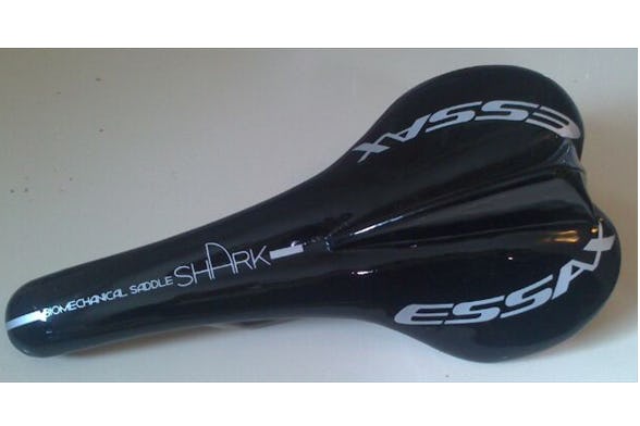 Het Shark-zadel zorgt voor een gecentraliseerd bekken op het zadel.