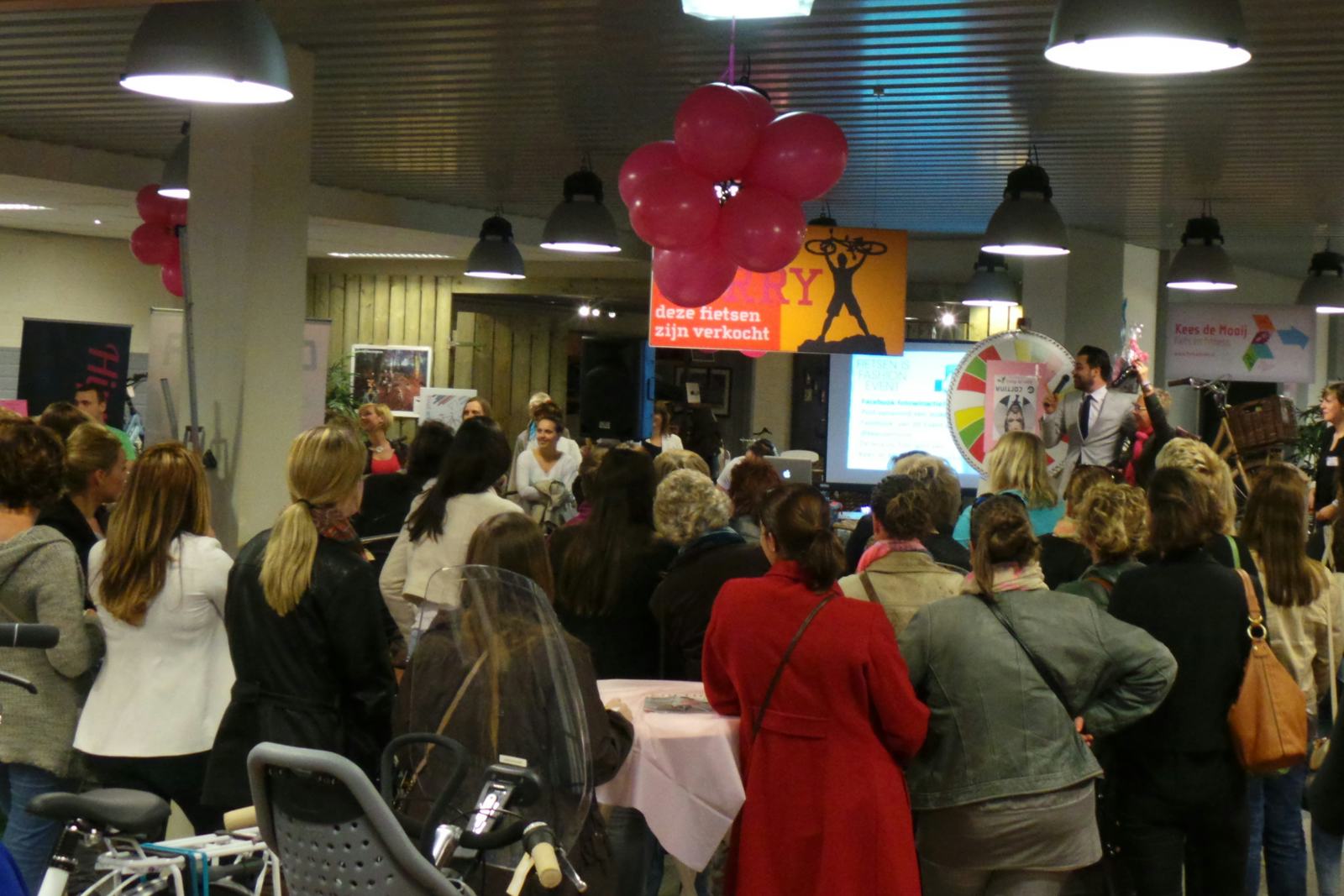 Maar liefst 80 vrouwen hadden zich aangemeld voor het Fietsen is Fashion Event.