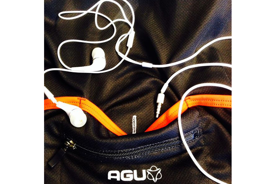 Muziek kan bij het fietsen net voor dat extra beetje energie zorgen, is het idee achter de AGU-afspeellijst.