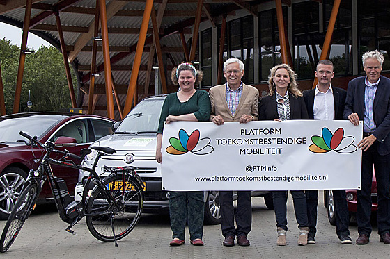 Het kernteam PTM bestaat uit: v.l.n.r. Britta de Graaff, Cees Boutens, Jacqueline de Boer, Quirijn Teunissen (coördinator) en Eric Beers (kwartiermaker). – Foto RAI Vereniging