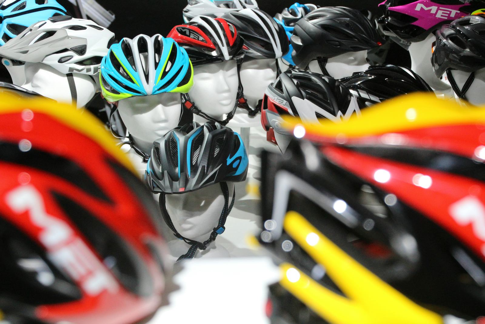 In het sportieve segment manifesteert Kruitbosch zich met de exclusieve distributie van MET, Nutrixxion, CamelBak, Topeak en Ergon.