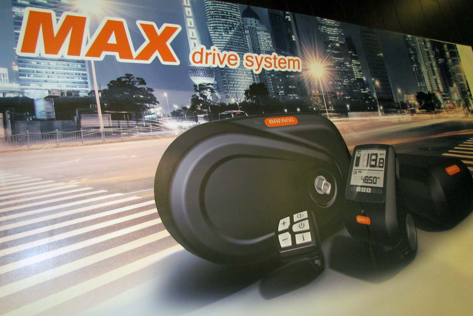 Bafang komt voort uit 8Fun, de grootste naafmotorenfabrikant ter wereld. Deze heeft nu ook een midmotor systeem met de Max Drive.