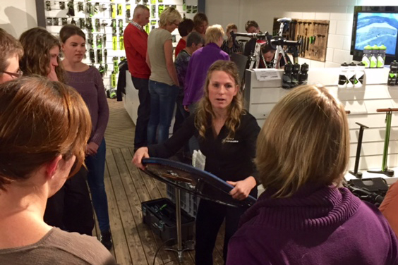 De dames kregen onder andere les van Daphny van den Brand.