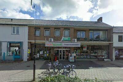 Bij een diefstal van e-bikes bij Gijssel in Wemeldinge zijn de dieven een uur binnen geweest, waarbij de twee mannen geruisloos en zeer beheerst te werk gingen en precies wisten waar de camera’s hingen.