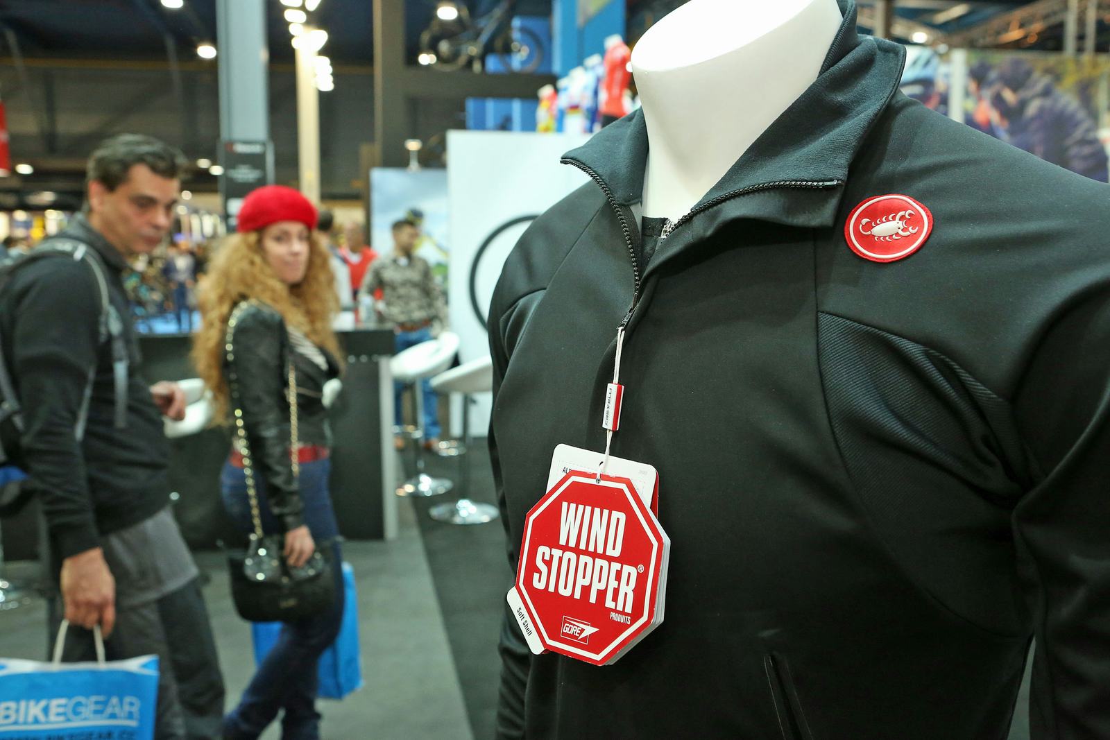 Het Castelli Alpha Jacket werd tot winnaar gekozen in de categorie Kleding, helmen en schoenen.