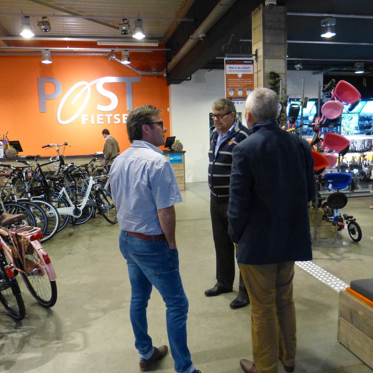 De jury bij Post Fietsen in Kaatsheuvel.