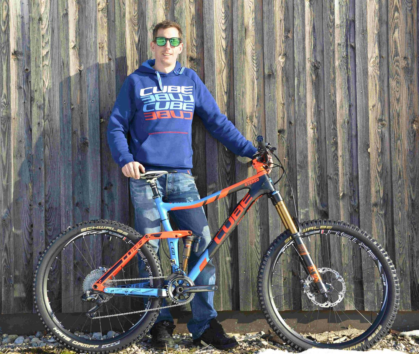 Jan Wittmaack met de nieuwe teamfiets Cube Stereo 160 SHPC.