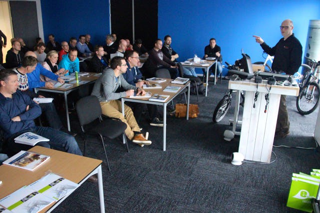 De traiining werd gegeven in Expo Houten.