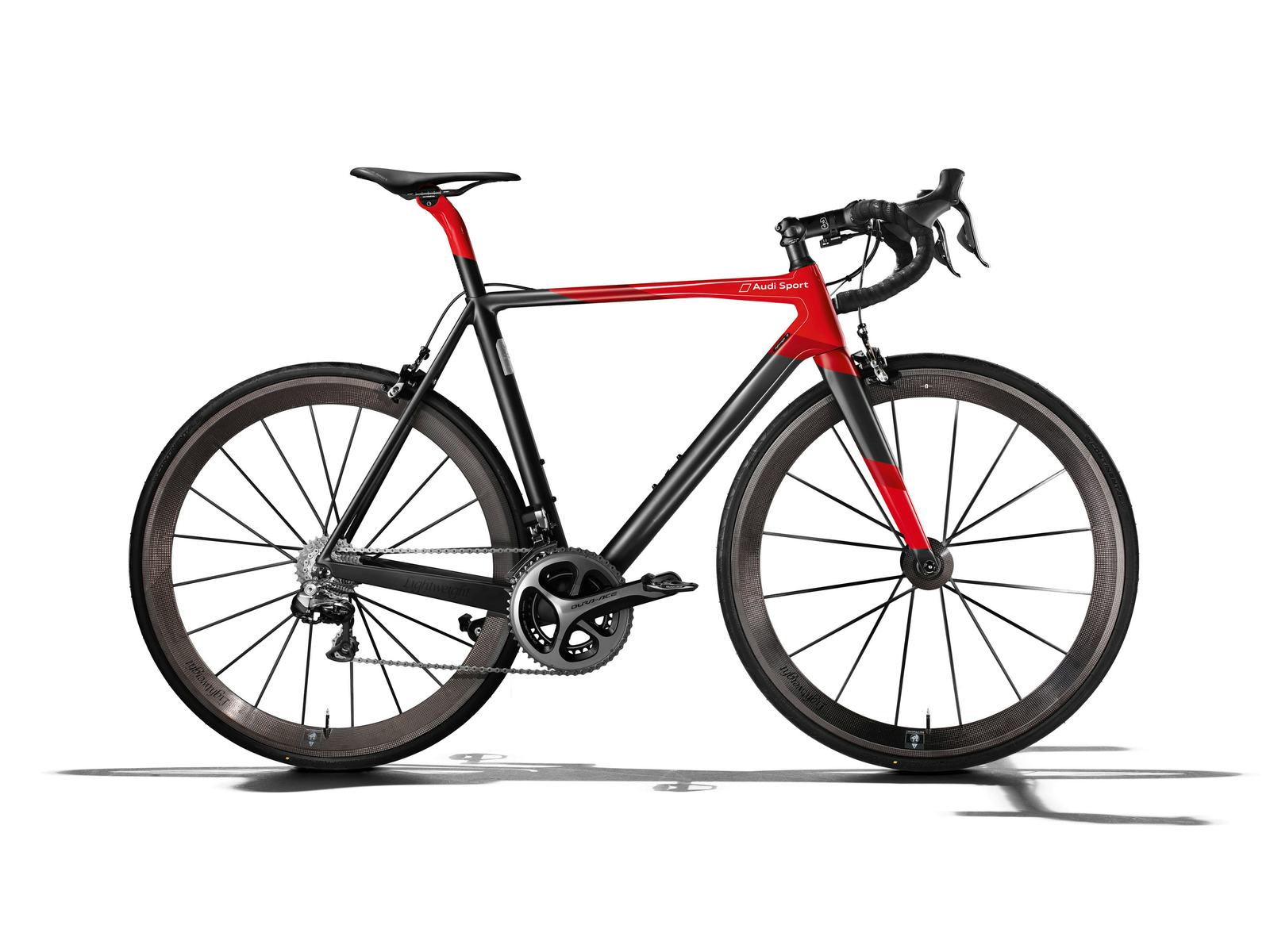 Met de Audi Sport Racing Bike introduceert Audi zijn eerste carbon racefiets.