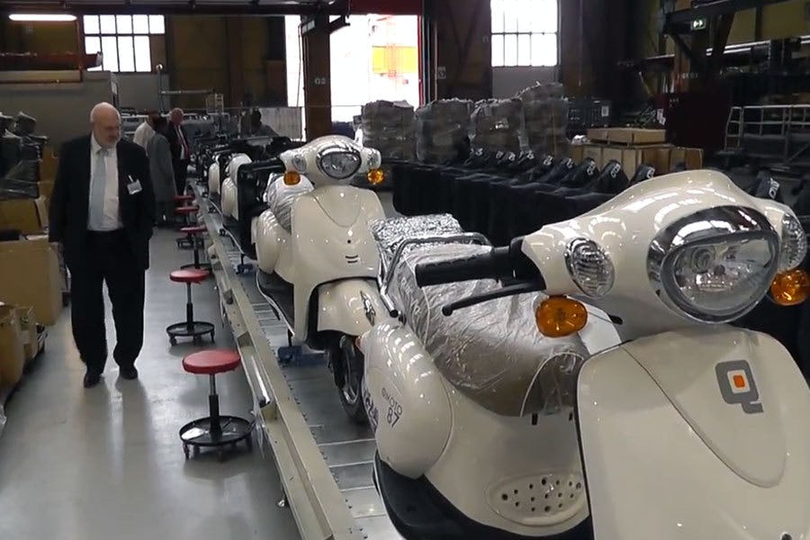 Opening Elektrische Scooter Fabriek Rotterdam