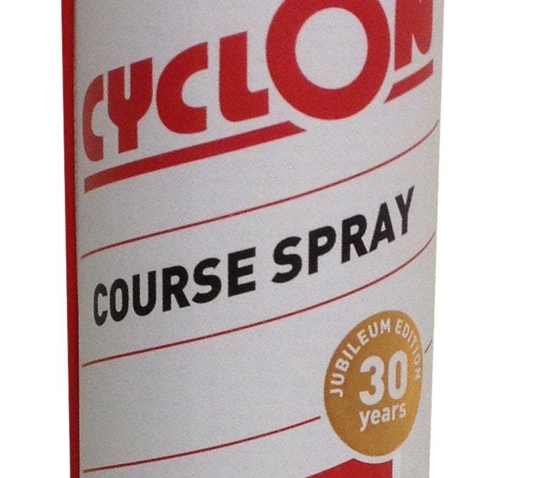 De jubileumverpakking van Cyclon Course Spray.