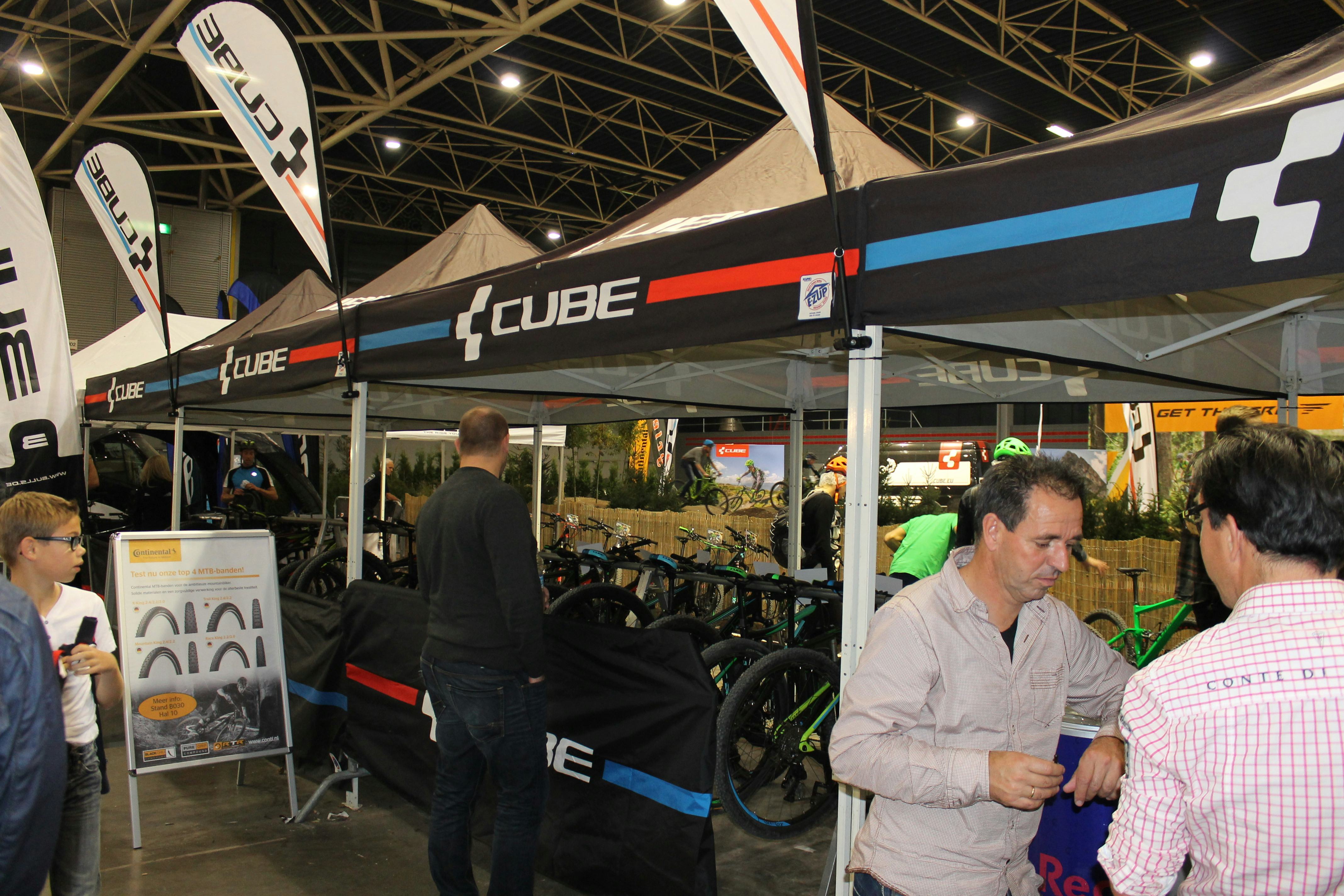 Een gezellige drukte bij het CUBE MTB-testparcours. Foto: Tweewieler