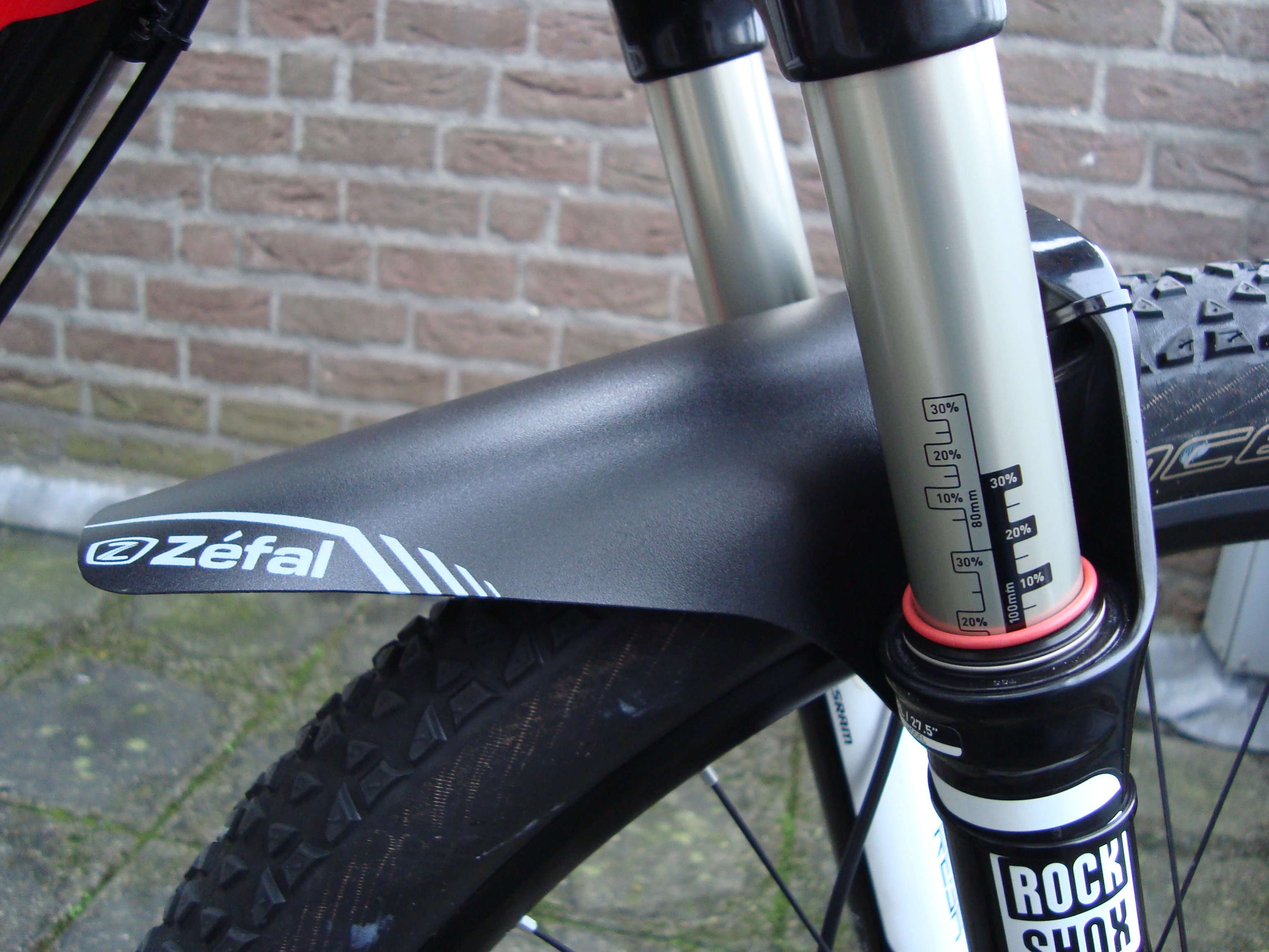 De Zéfal Deflector Light houdt behoorlijk wat vuil tegen. Foto David Thörig