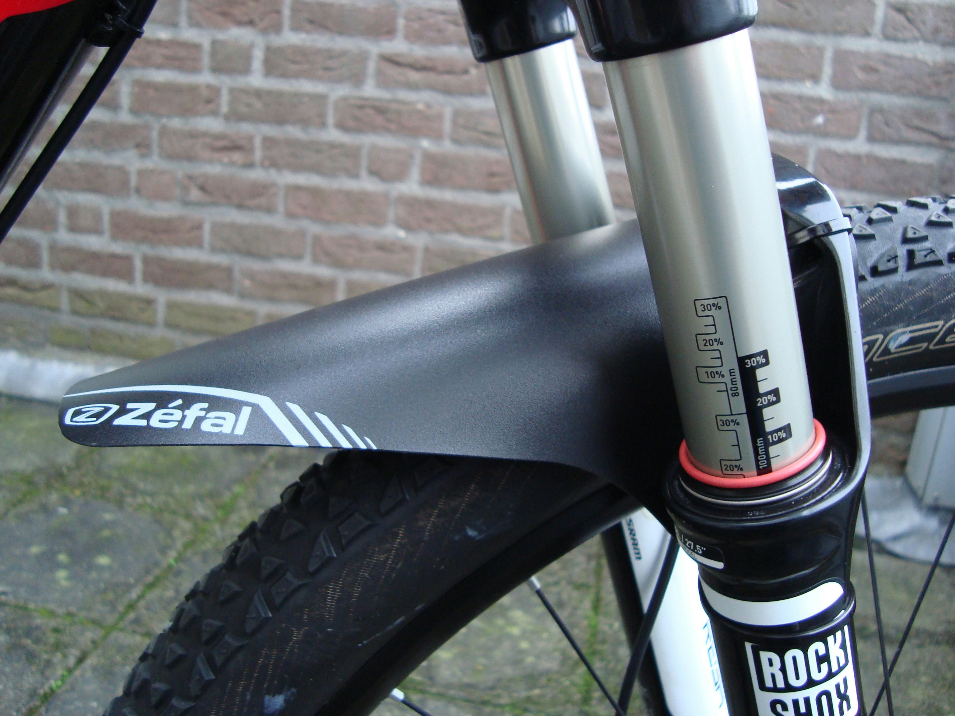 De Zéfal Deflector Light houdt behoorlijk wat vuil tegen. Foto David Thörig