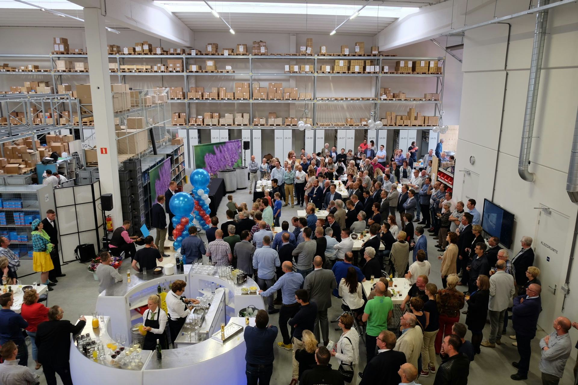 Voor veel van de gasten was het verrassend om te zien welke activiteiten er allemaal bij Elvedes Cable and Brake Systems plaatsvinden. Foto Elvedes