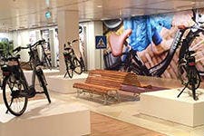 In de Experience staan straks alle elektrische fietsen van Gazelle, ook de snellere speed pedelec CityZen Speed. Foto Gazelle