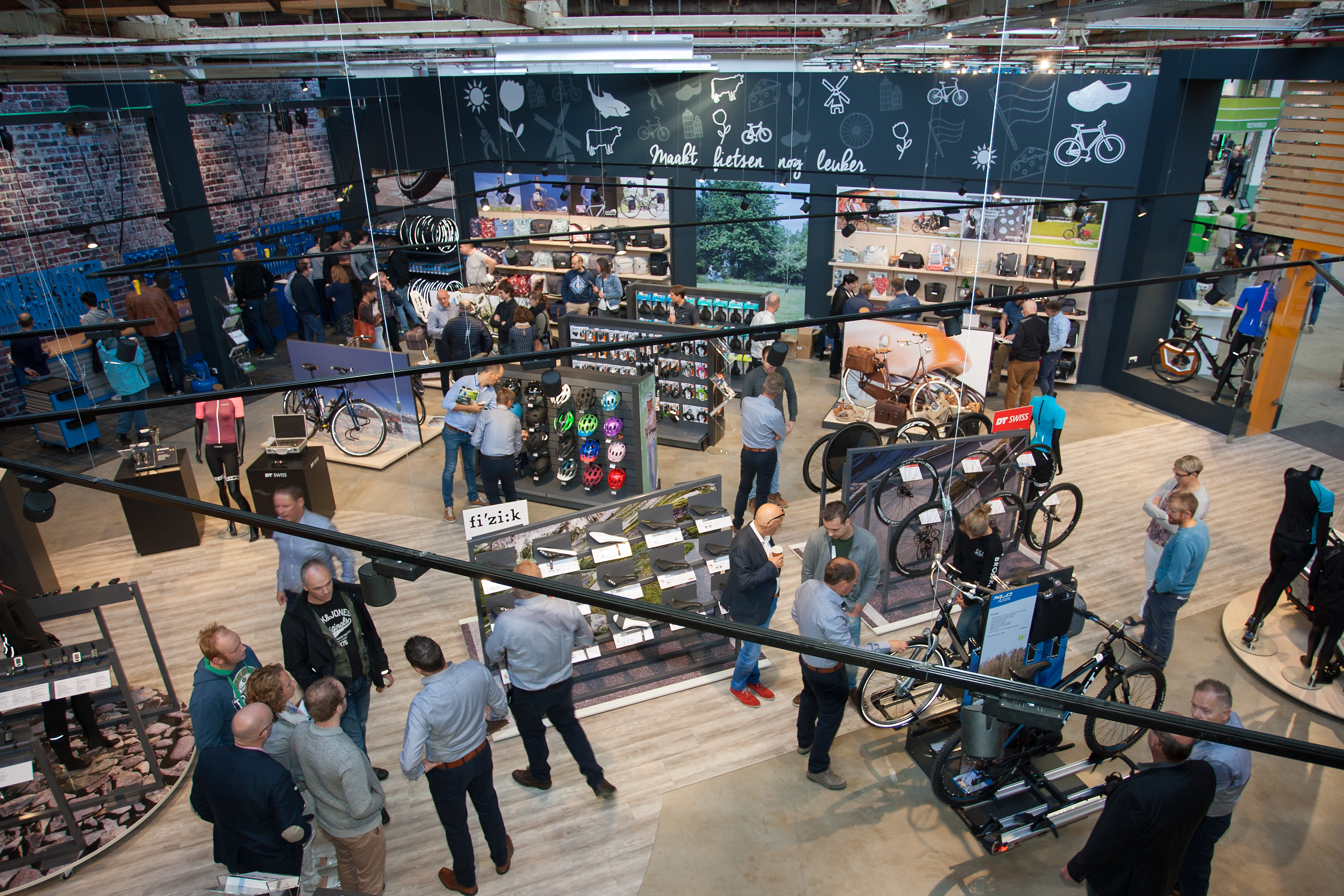 In de  ‘Spaceplanner’ in De Fietser is het mogelijk om met één van de winkelinrichtingadviseurs al in detail te treden over hoe uw winkel optimaal kan worden ingericht. Foto Accell Nederland