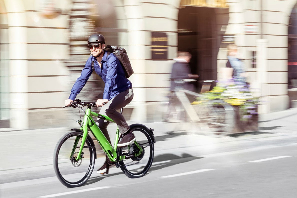 Helmfabrikanten kunnen hun speed e-bike helm volgens de nieuwe norm NTA 8776 laten certificeren. Foto Stromer