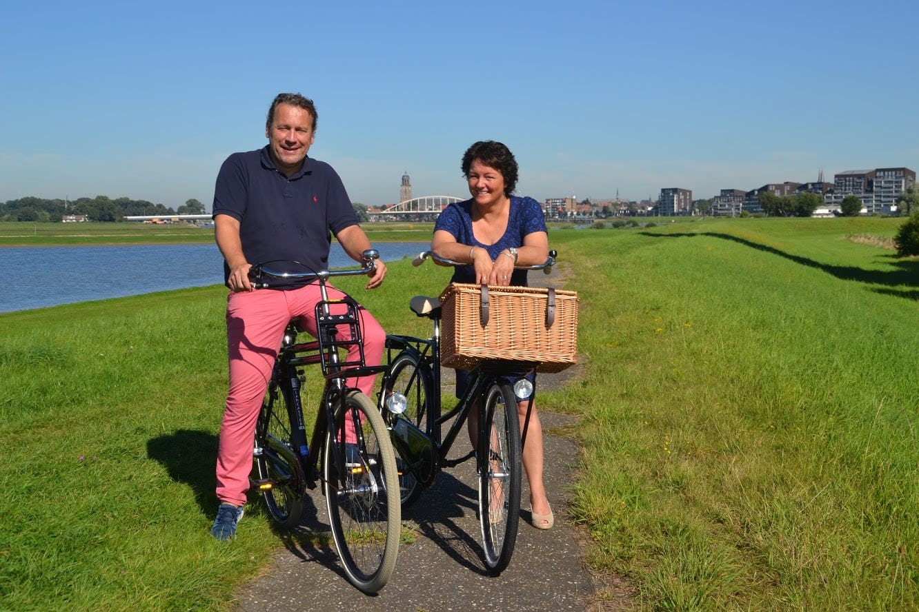 Jan Hafkamp en Alma de Weerd, eigenaren van BIG Bicycles. Foto Edwin Bonthuis