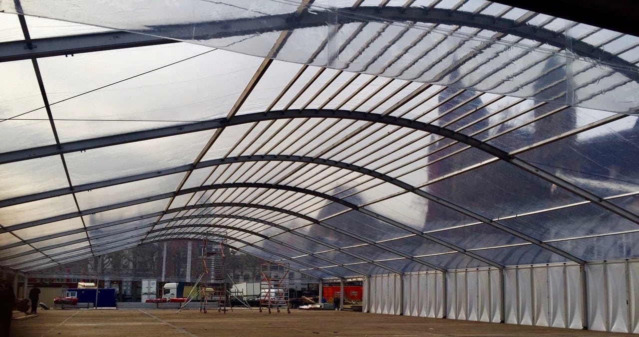 De boogtent op het terrein van Louis Verwimp is de 'place to be' van 12 t/m 14 maart 2017.