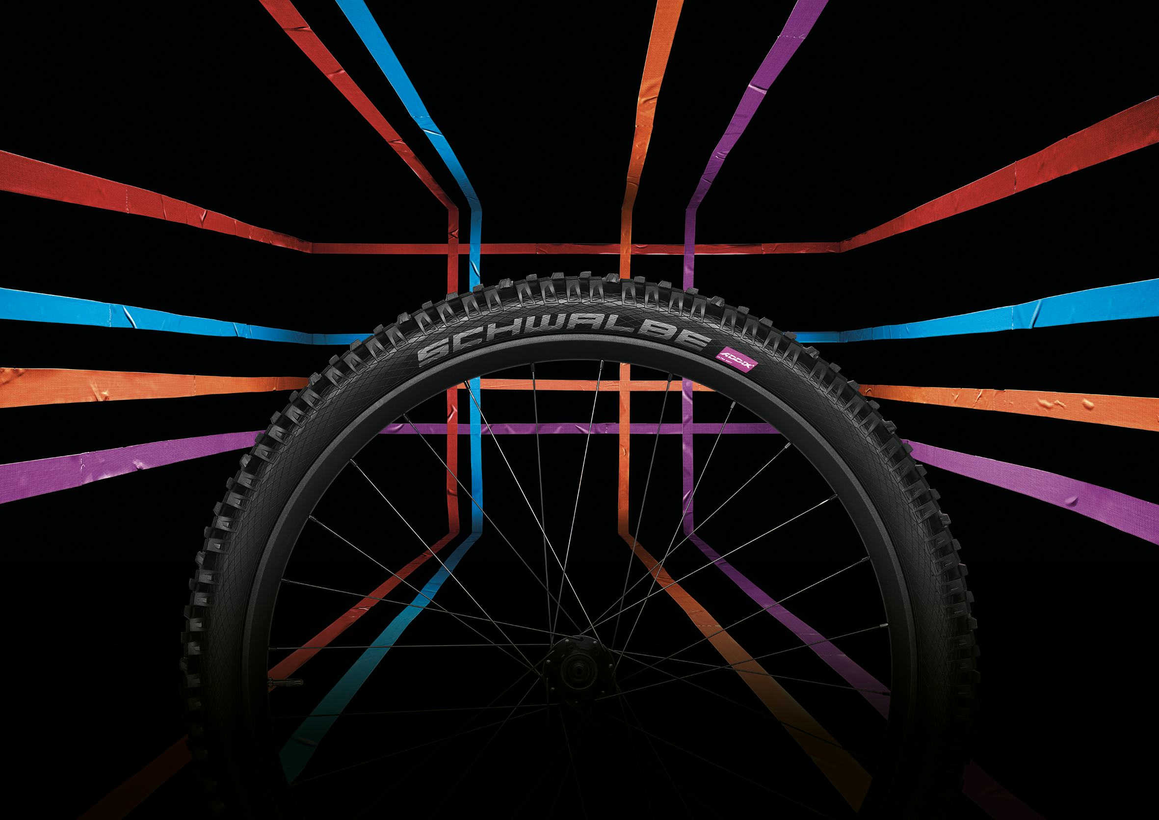 Speed, Speedgrip, Soft, Ultrasoft: een kleurstreep op het profiel en het label op de zijwand laten zien om welk ADDIX-compound het gaat. Foto Schwalbe