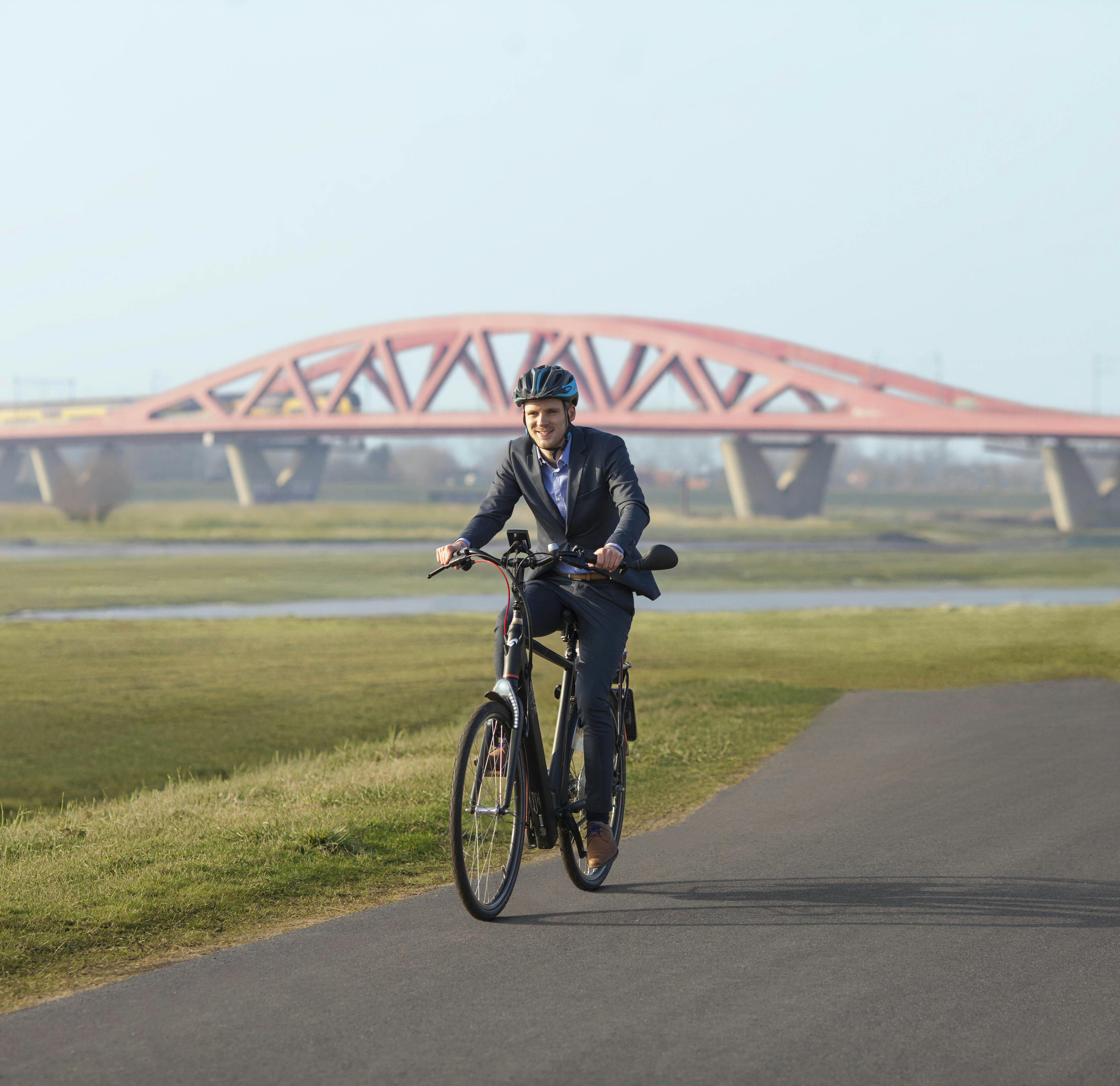 De speed pedelec valt in de categorie brom- en snorfietsen.