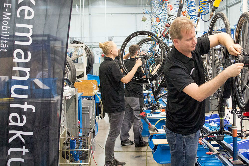 De eerste e-bikes met Continental-aandrijving rollen van de band. Foto Cycle Union