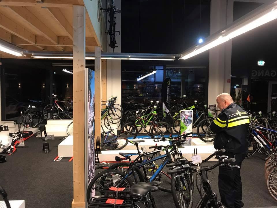De diefstal vond vannacht om 3.00 uur plaats. Foto Fietsspeciaalzaak Mart en Wilma Verstegen