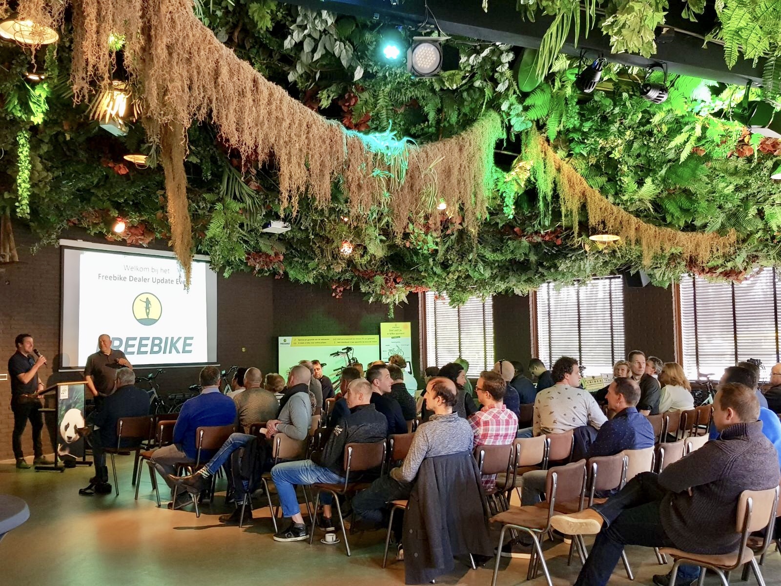 Ouwehands Dierenpark in Rhenen vormde een fraai deacor voor het Freebike Dealer Update Event.