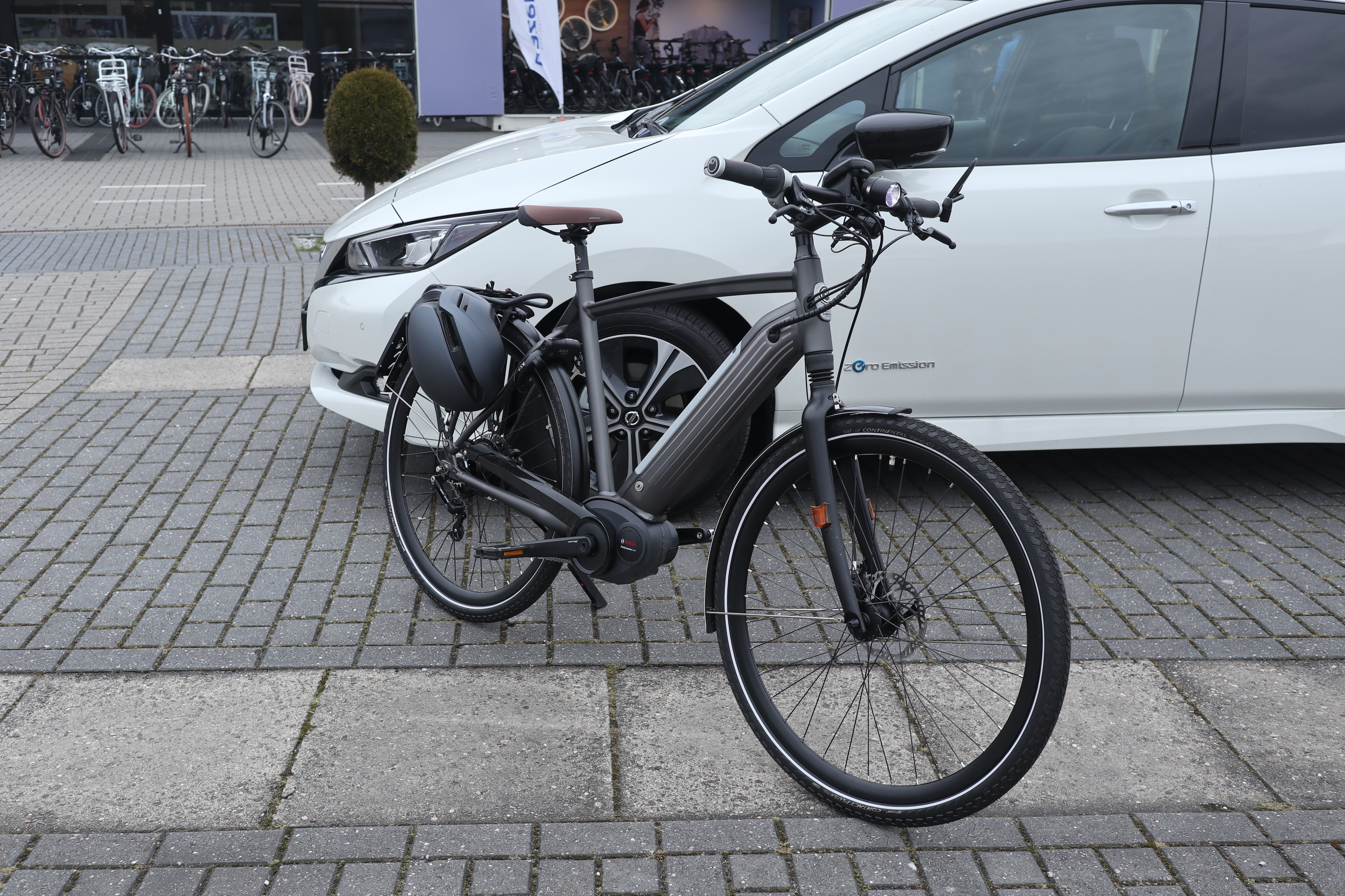 De koper heeft zich niet laten afschrikken door de begin vorig jaar ingevoerde helmdraagplicht. Speed pedelec Gazelle Cityzen is bijvoorbeeld het hele jaar door redelijk constant verkocht. Foto RvG