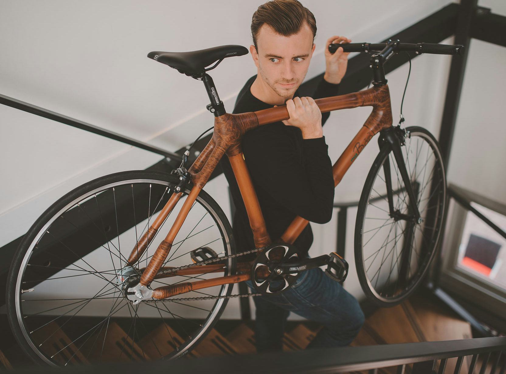 De bamboefiets is een echt blikvanger. Foto Anoukfotografeert