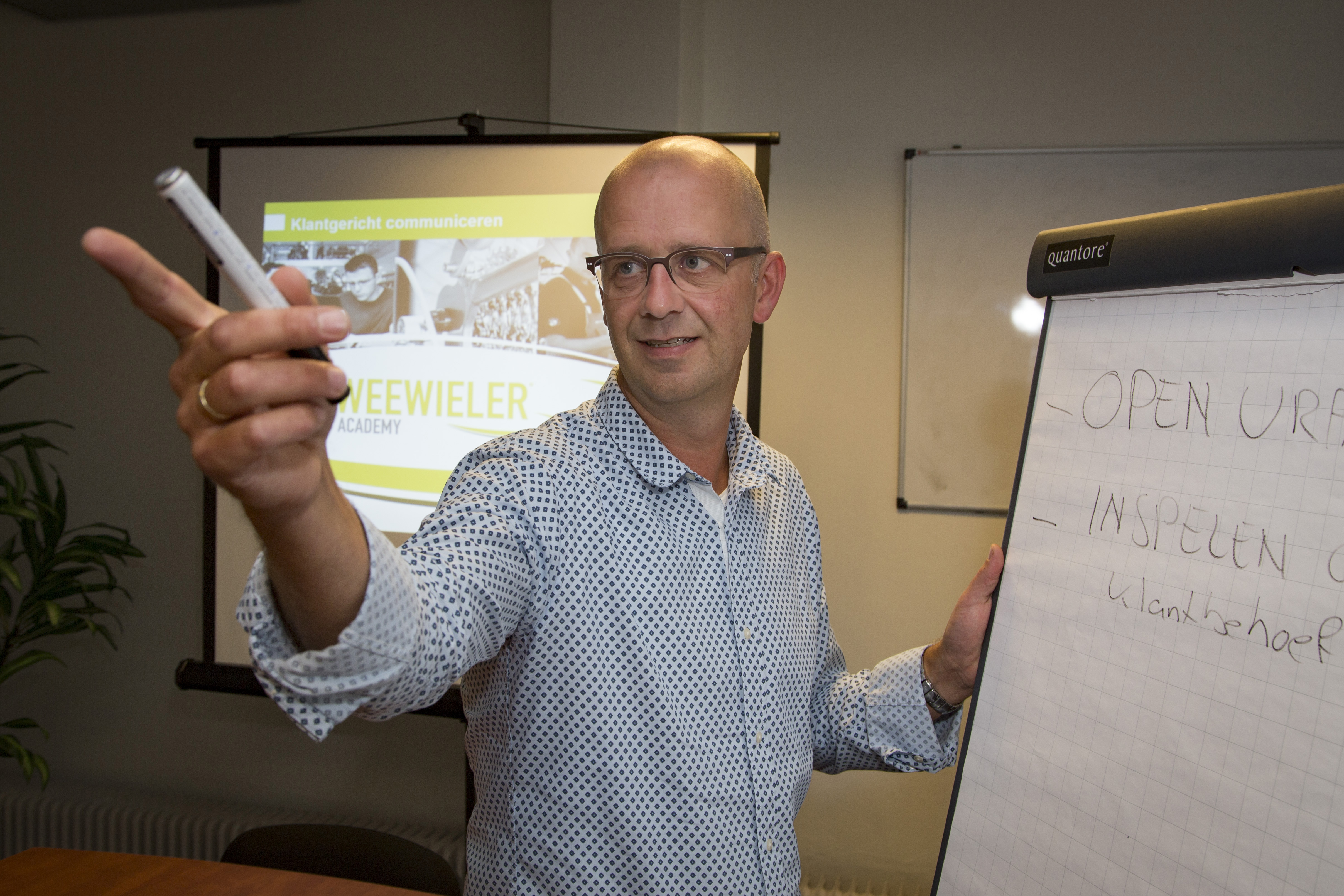 Paul Wagenaar is trainer bij de Tweewieler Academy, adviseur werkgeverschap bij OOMT en al járenlang actief in onze branche.