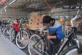 Productielijn bij Bodo Vehicle Group. Die heeft een voorlopige dumping heffing van 77,6% opgelegd gekregen. Foto Bike Europe