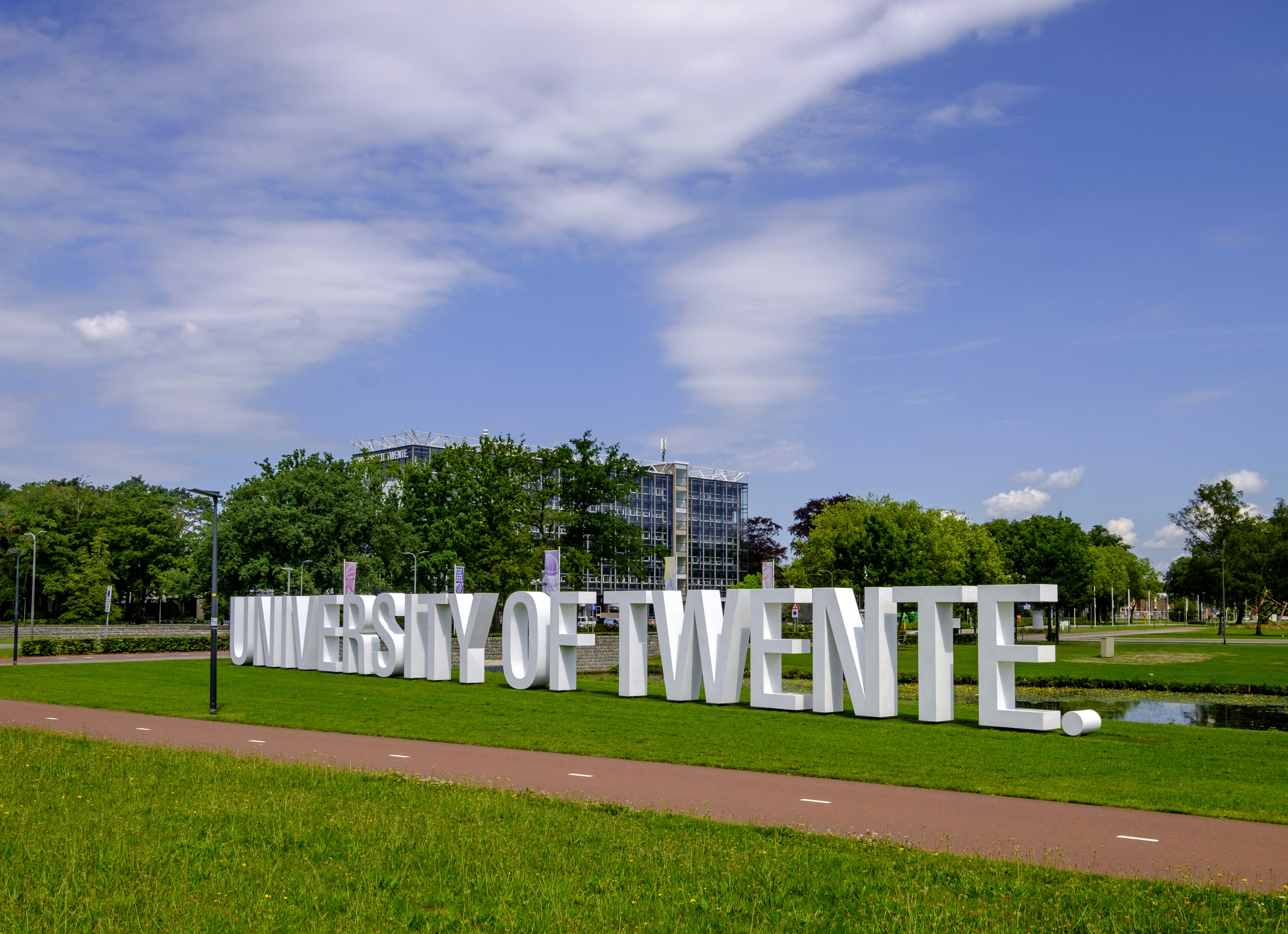 ‘Smart E-bike mobility Twente’ (SET) is een proeftuin voor een ‘slim’ e-bike wegennet rondom de Campus van de Universiteit Twente, omliggende bedrijvenparken en de luchthaven Twente. Foto Shutterstock