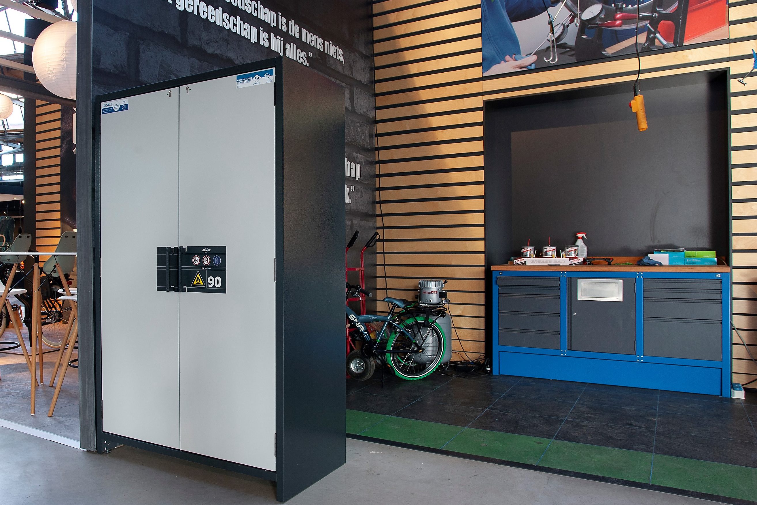 Meer accu's in de winkel; heb ik een brandkast nodig?